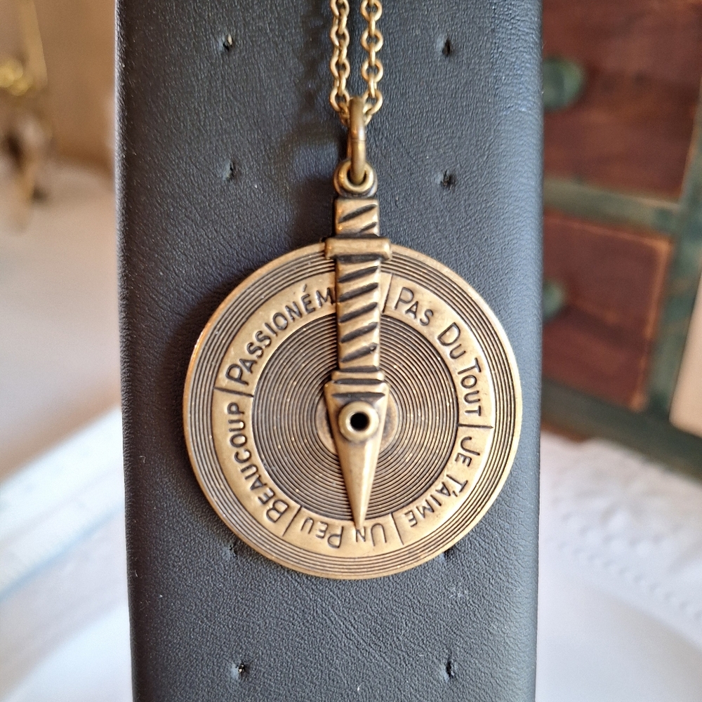 Vintage love meter necklace